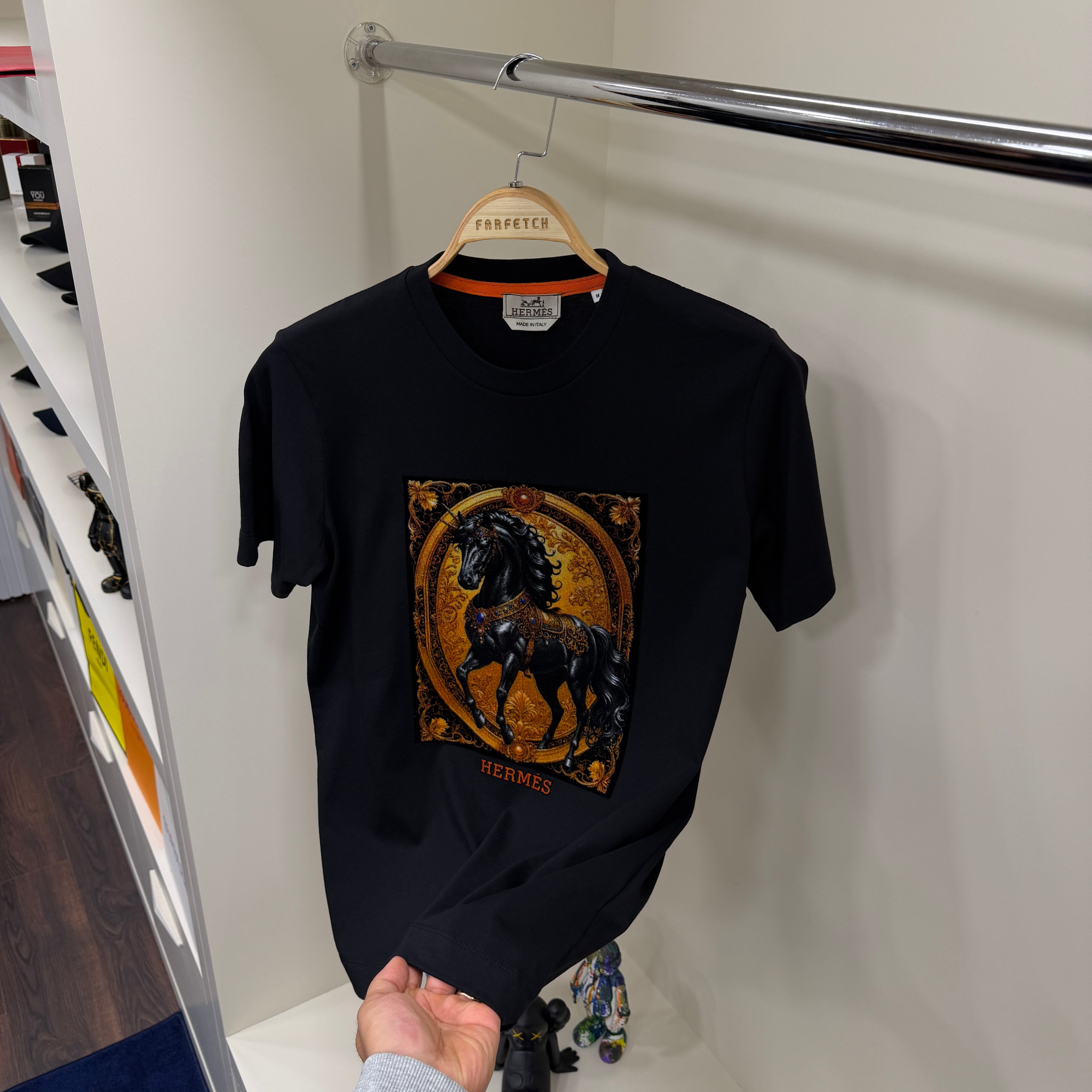 Hermes Flok Baskı Siyah T-Shirt