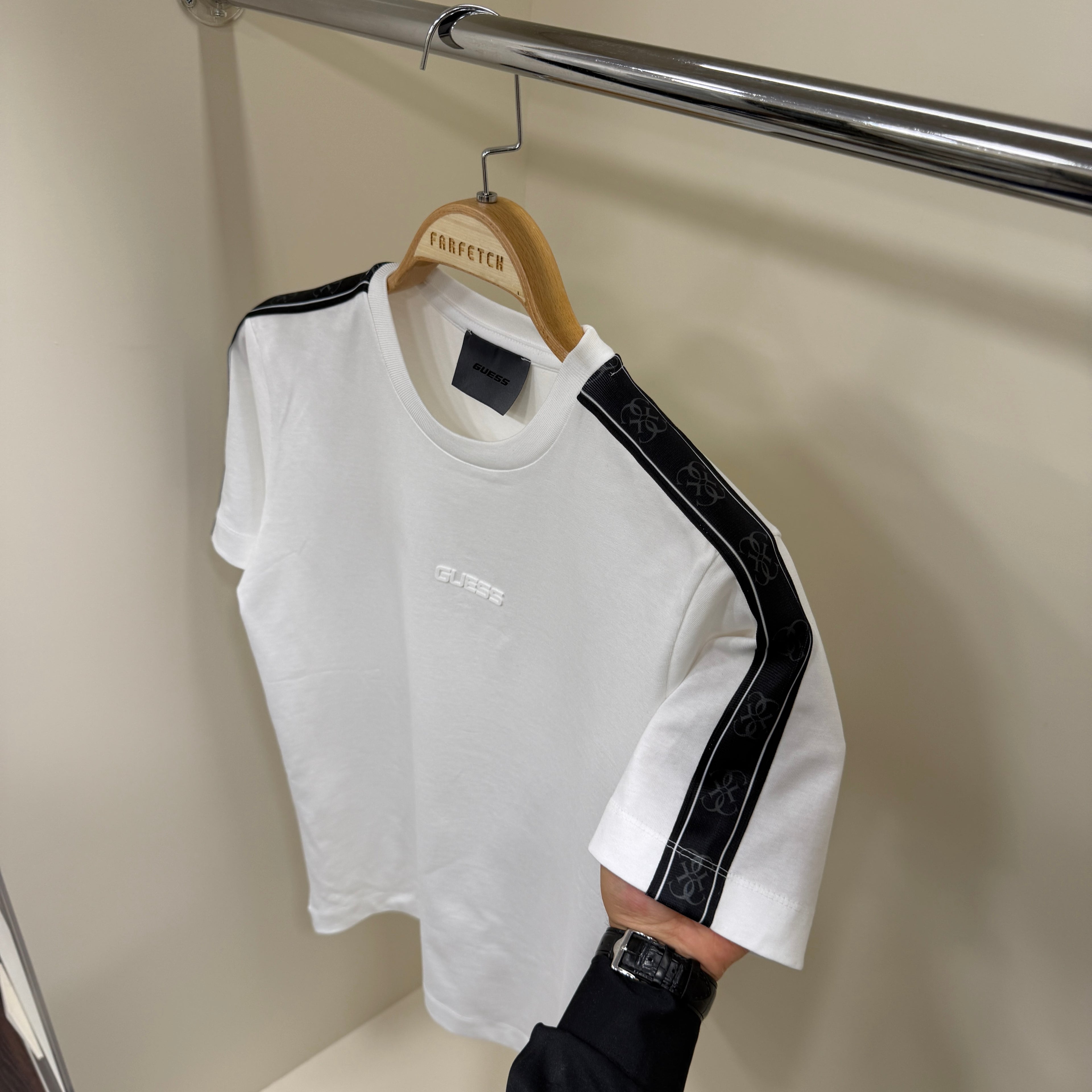 Guees Beyaz Tshirt