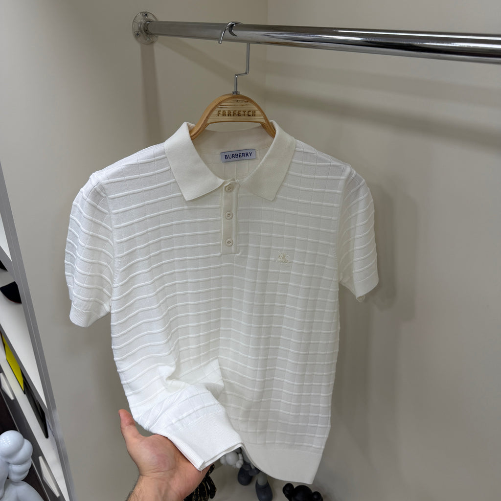 Burberry Beyaz Yakalı Örme Tshirt