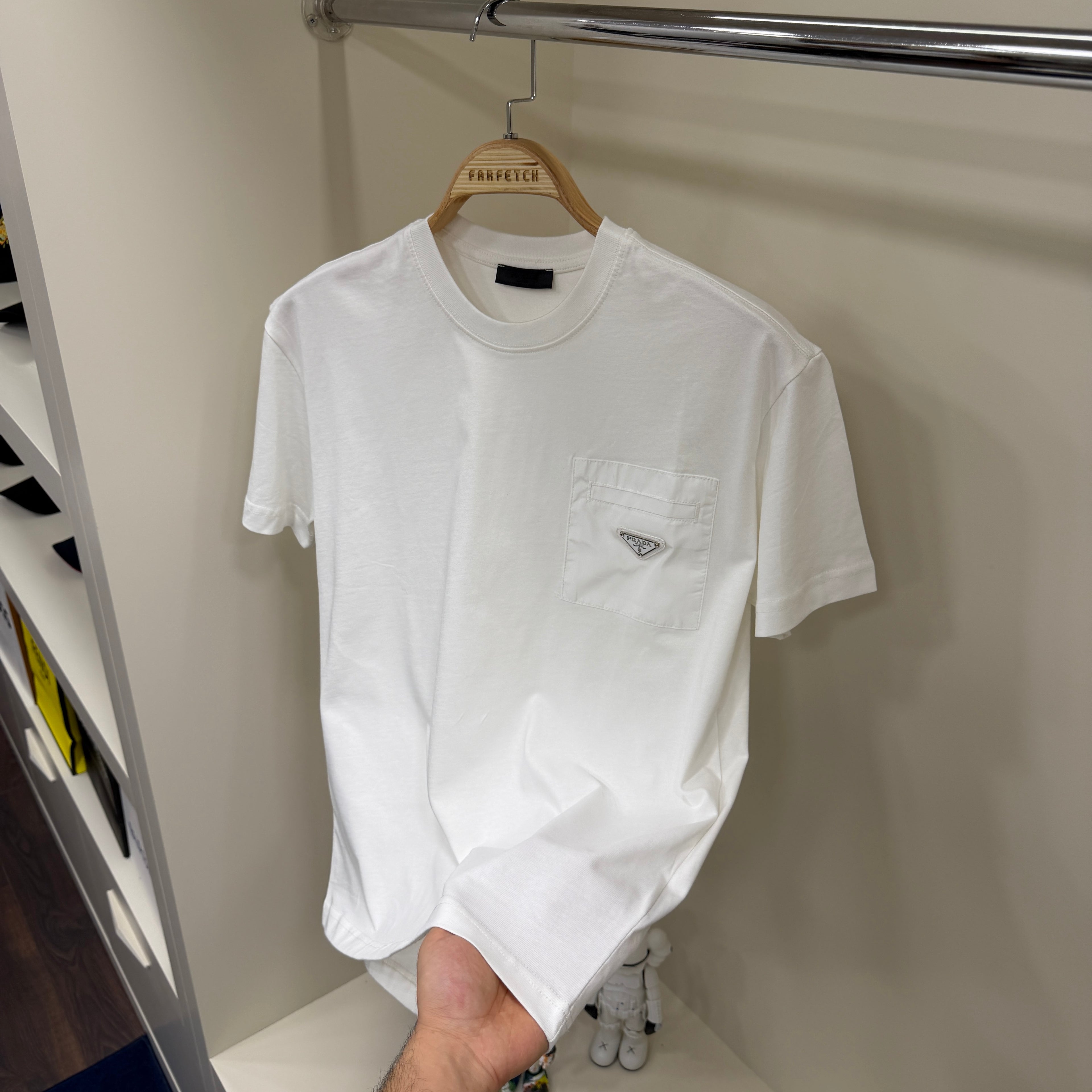 Prada Cep Detay Beyaz T-Shirt