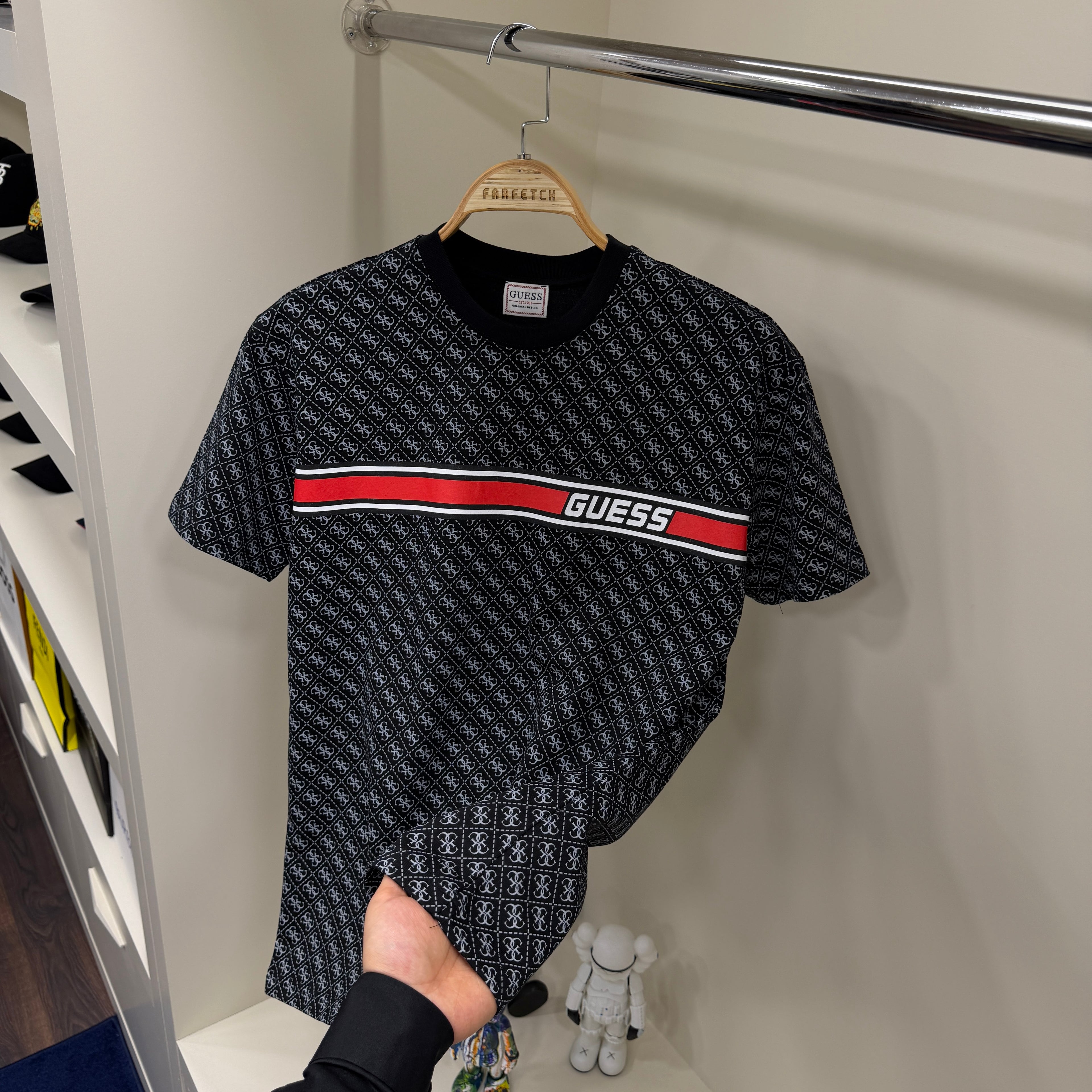 Guess  Full Baskılı Siyah T-Shirt