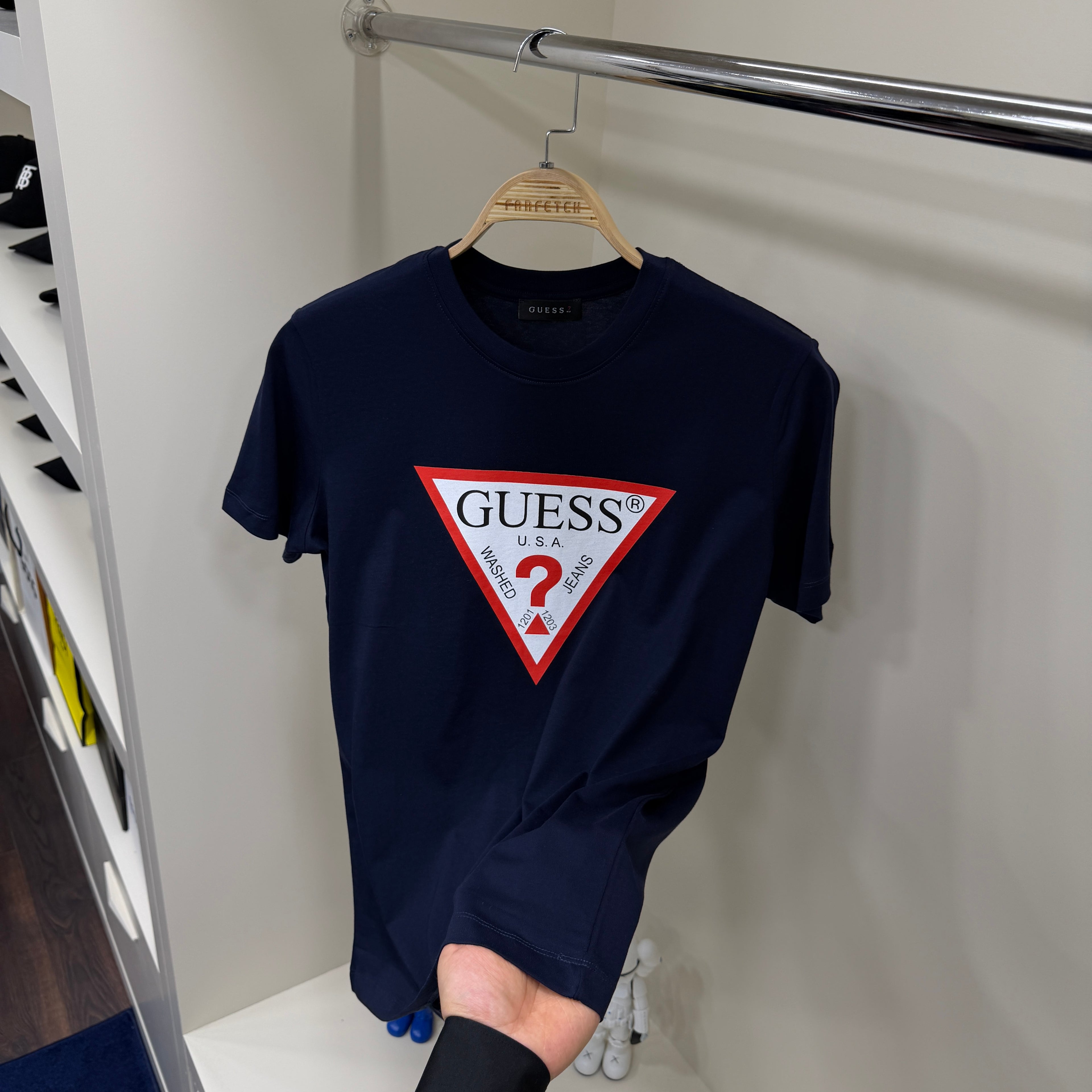 Guess Göğüs Baskı Detay Lacivert T-Shirt