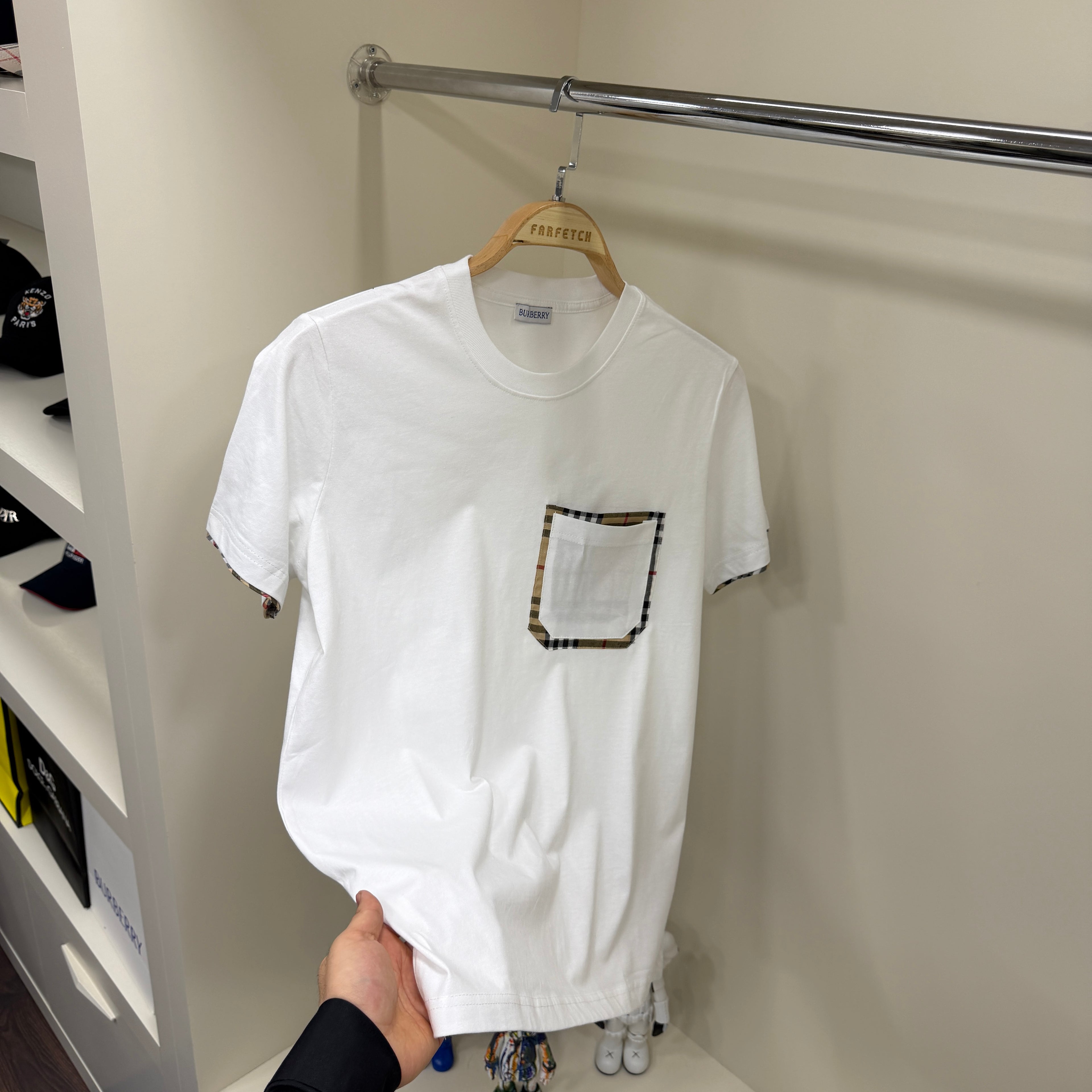 Burberry Cep Detay Beyaz T-Shirt