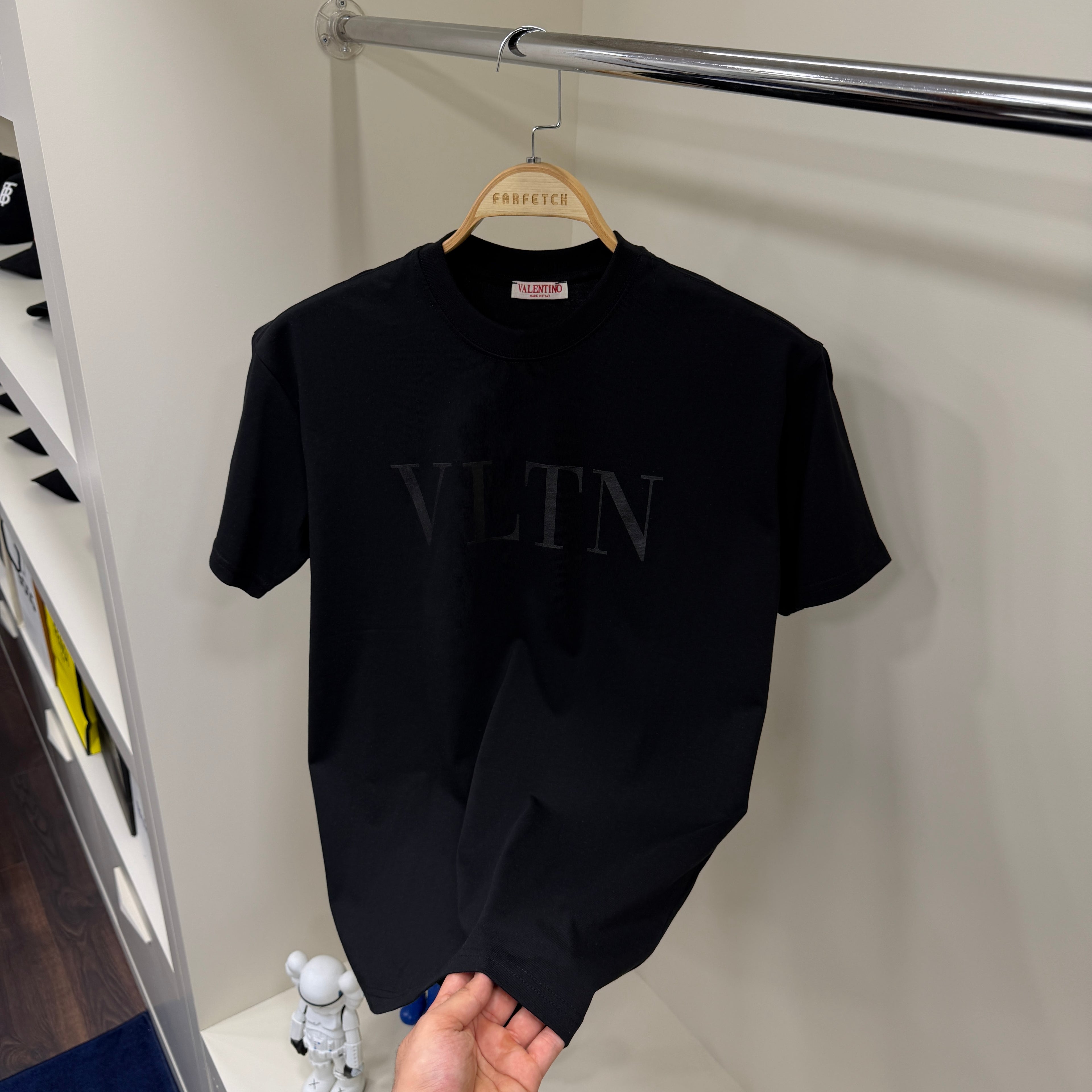 Valentino Göğüs  Detay Siyah  T-Shirt