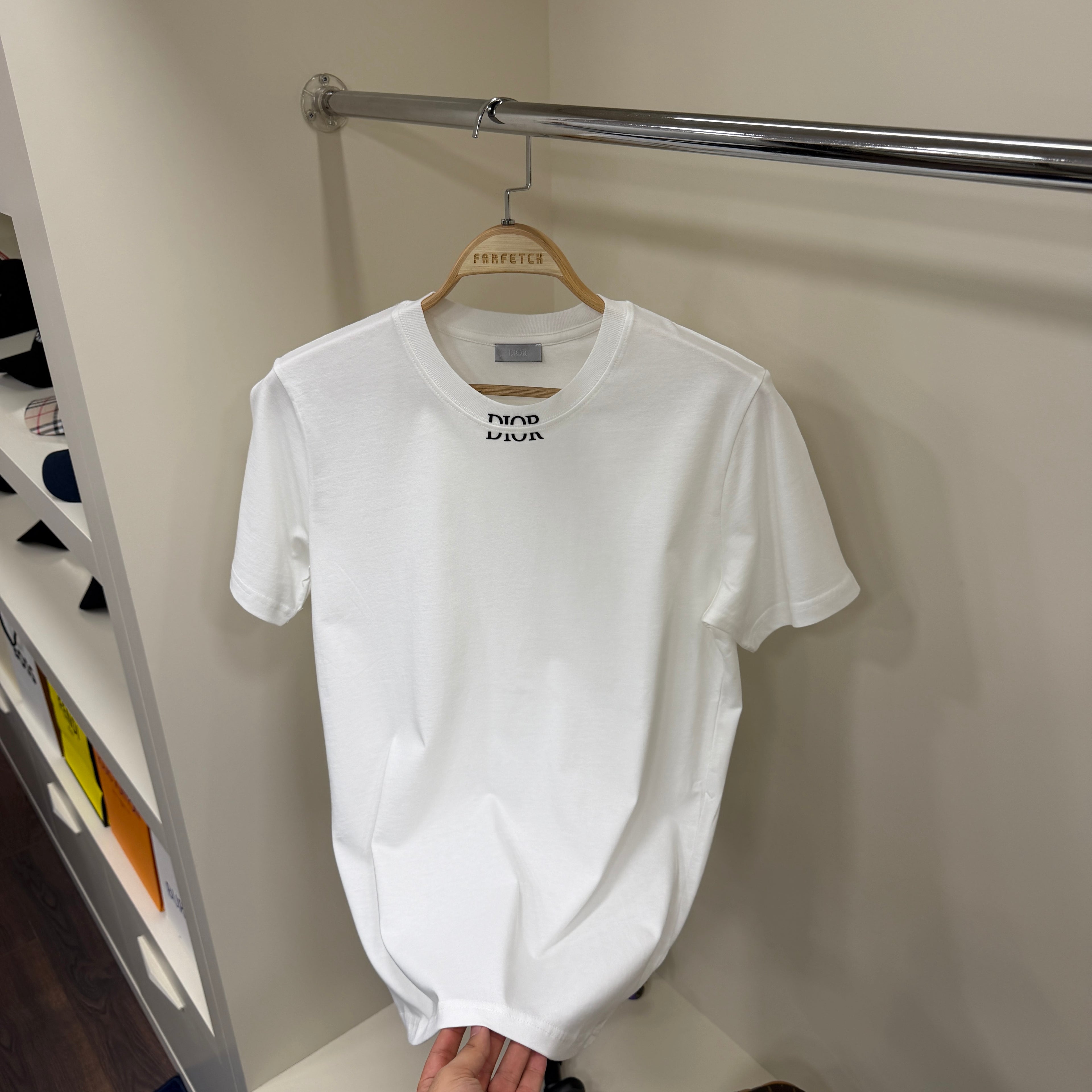 Dıor Yaka Detay Beyaz T-Shirt