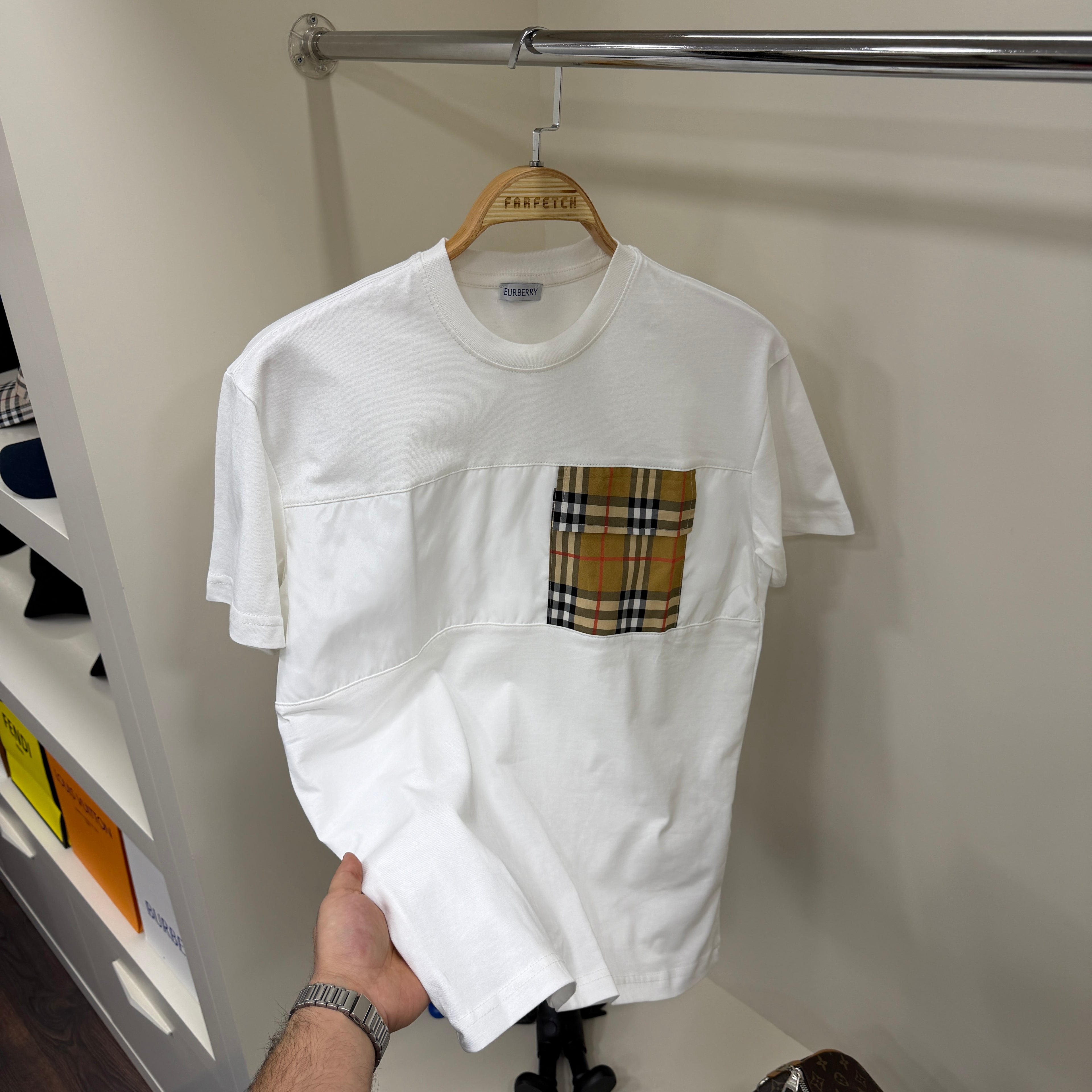 Burberry Cep Detay Beyaz T-Shirt