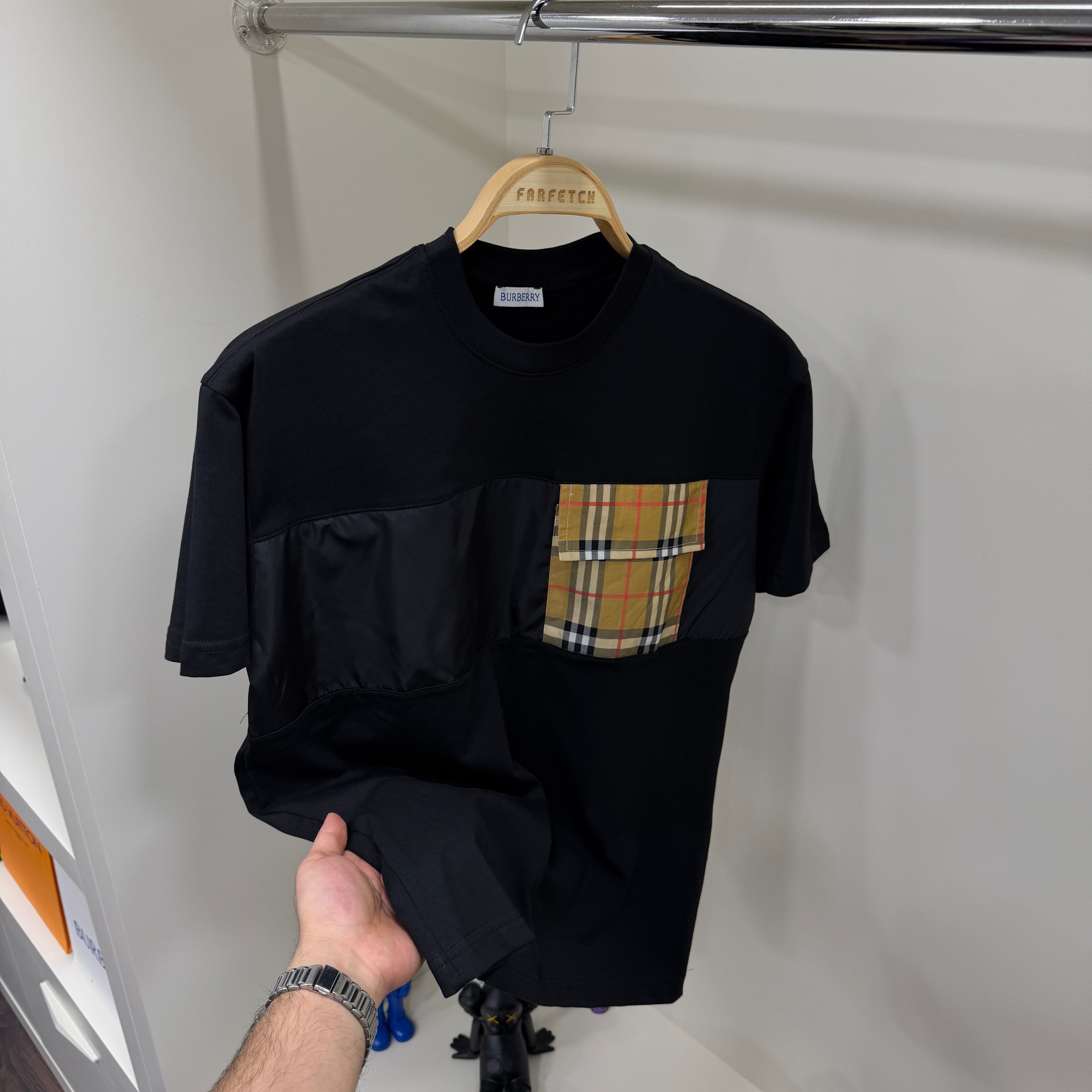 Burberry Cep Detay Siyah T-Shirt