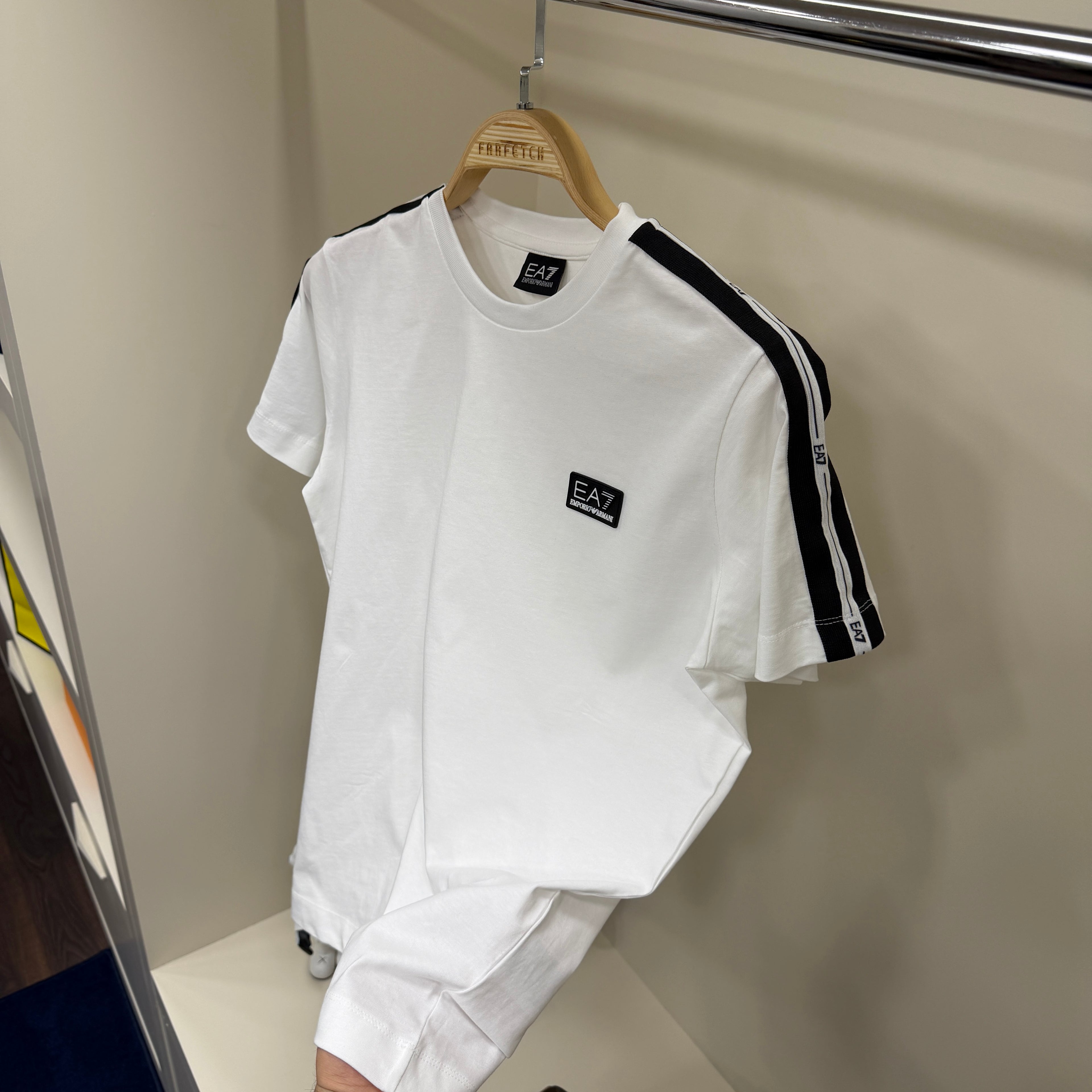 Emporio Armani Omuz Detay Beyaz T-Shirt