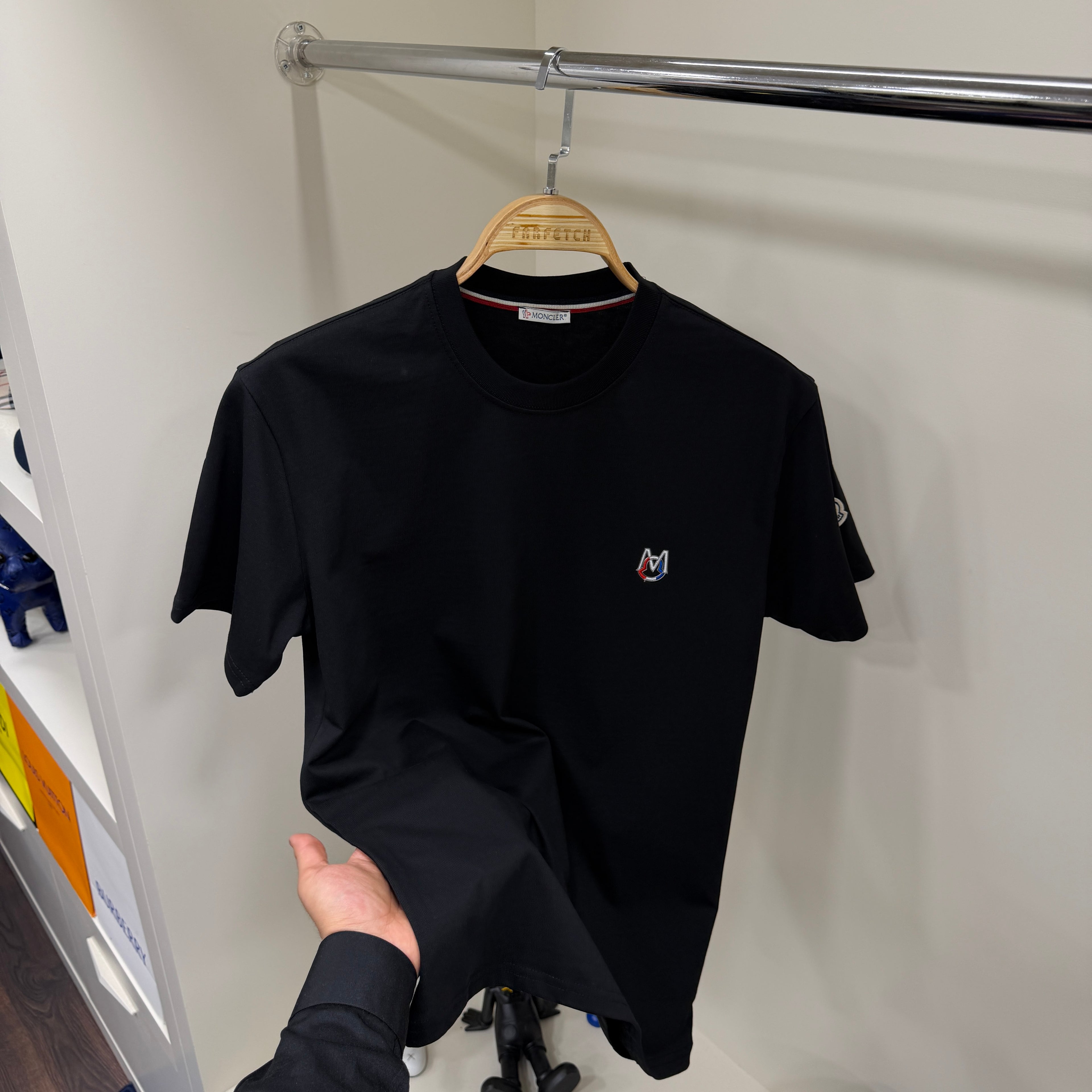 Moncler Kol Logo Siyah T-Shirt