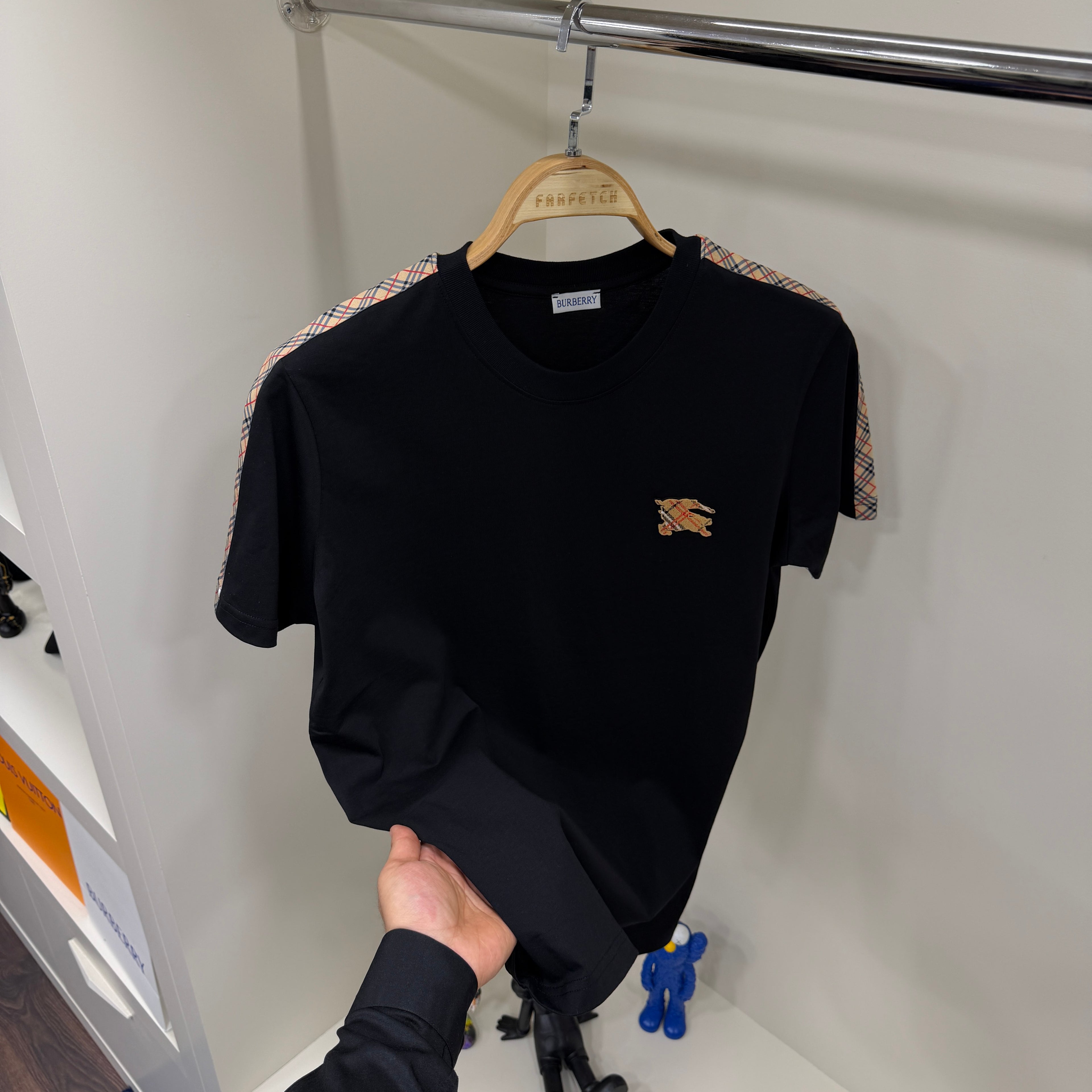 Burberry Omuz Detay Siyah T-Shirt